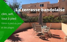 La terrasse bandolaise tout à pied, wifi, clim, parking